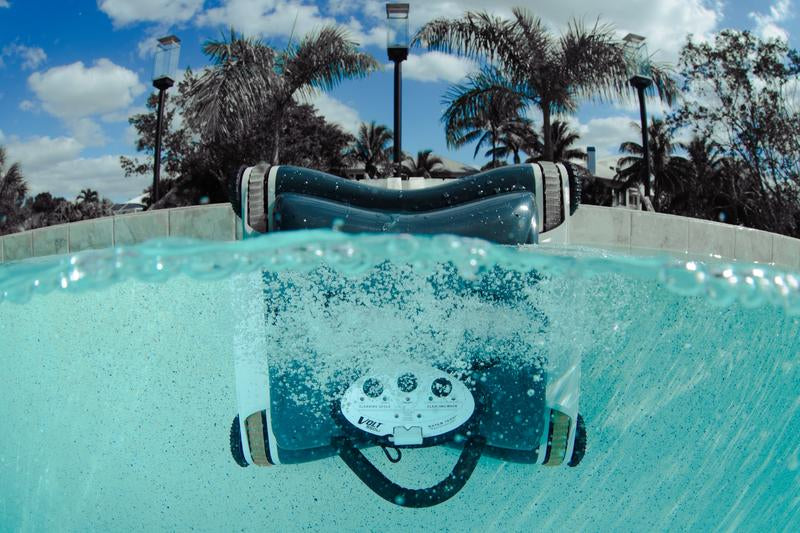 Water Tech™ Volt® 550 Li Battery Powered Robot Pool Cleaner