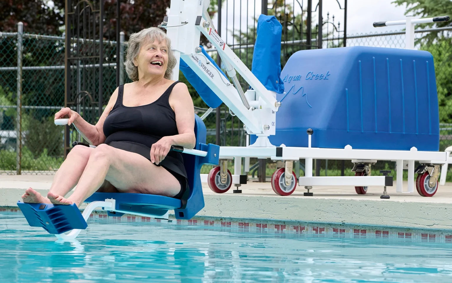 Mighty Voyager Portable Pool Lift