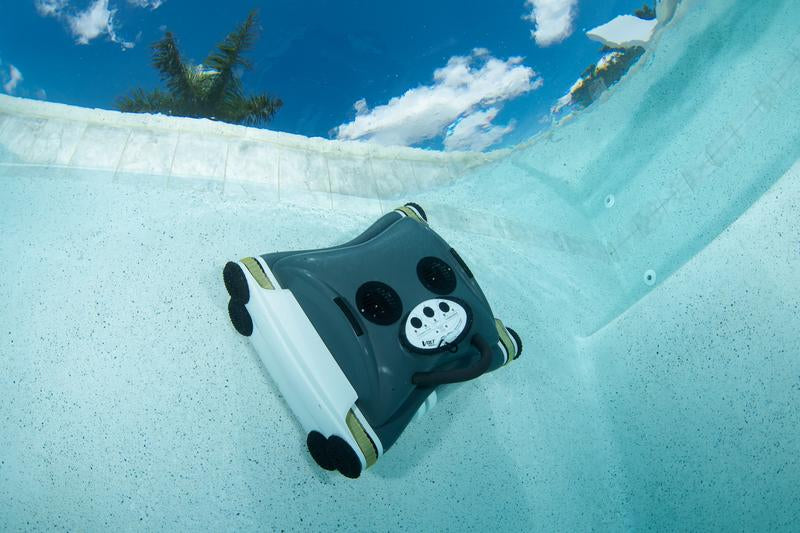 Water Tech™ Volt® 550 Li Battery Powered Robot Pool Cleaner